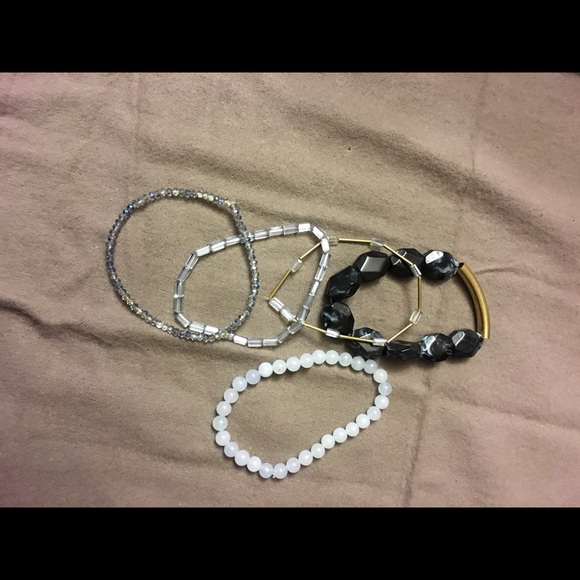 Loft bracelet set 5/$25 - Picture 1 of 3